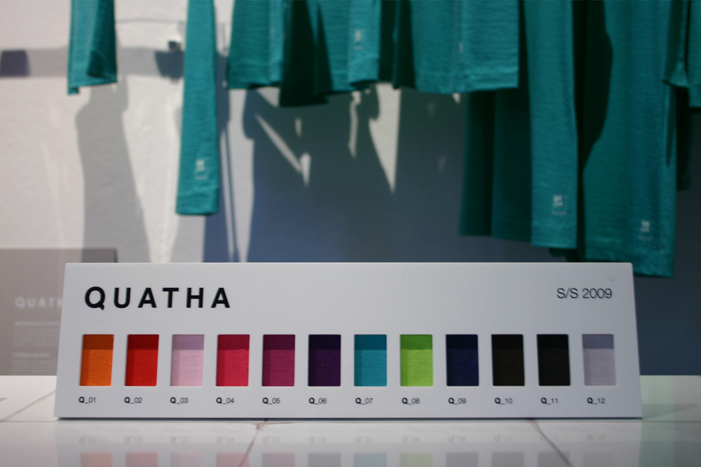 QUATHA库法——法国服装品牌，全球最大的奢侈品集团YOOX网站有售。